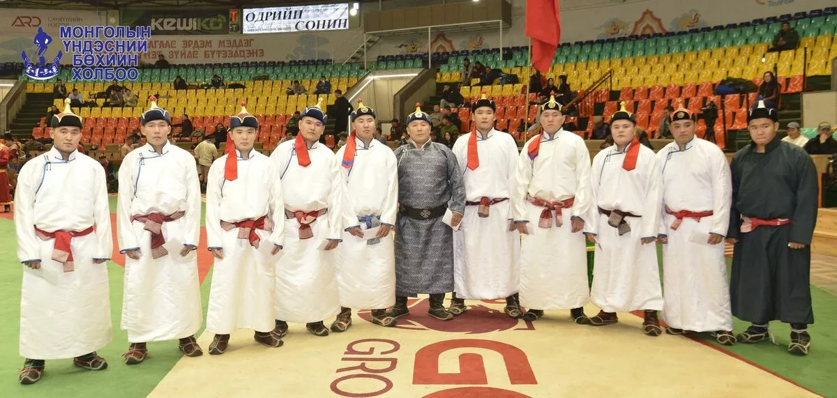 Өсвөрийн бөхчүүдийн барилдаанд Тува улсын баг түрүүлэв