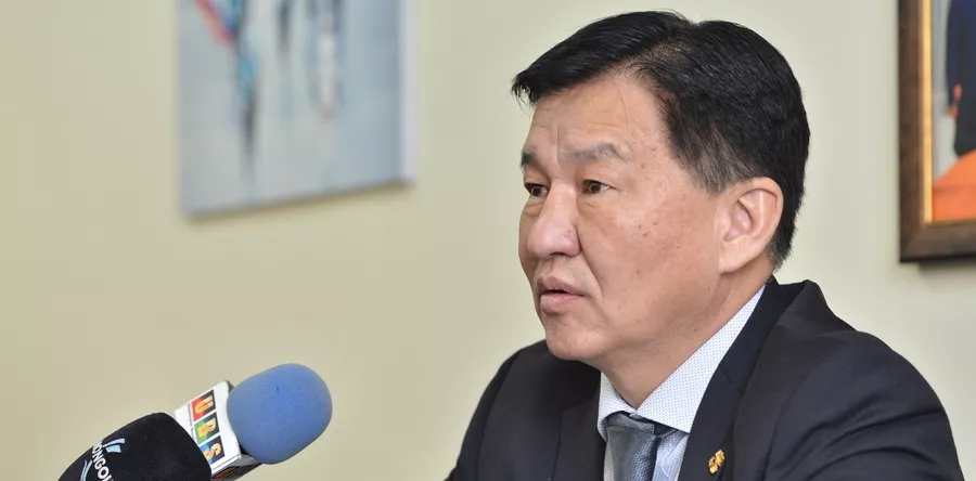 Ц.Даваасүрэн: Том цахилгаан станц барья гэхээр мөнгөө гаргадаггүй