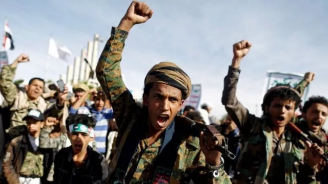 Ази, Европыг холбодог худалдааны гол замыг таслаад байгаа хуситууд гэж хэн бэ