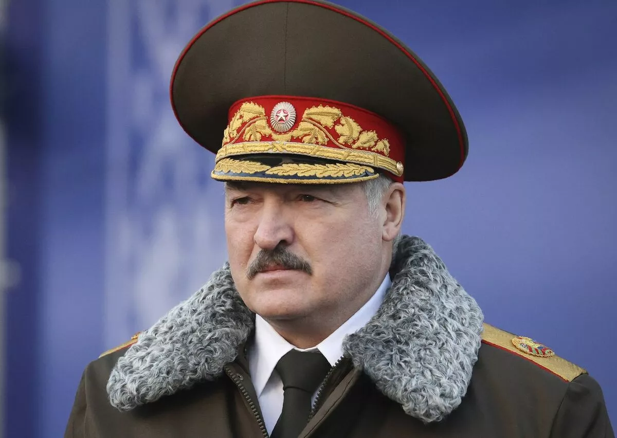 Беларусийн ерөнхийлөгч Лукашенко өөрийгөө дархлах хуулийг баталжээ