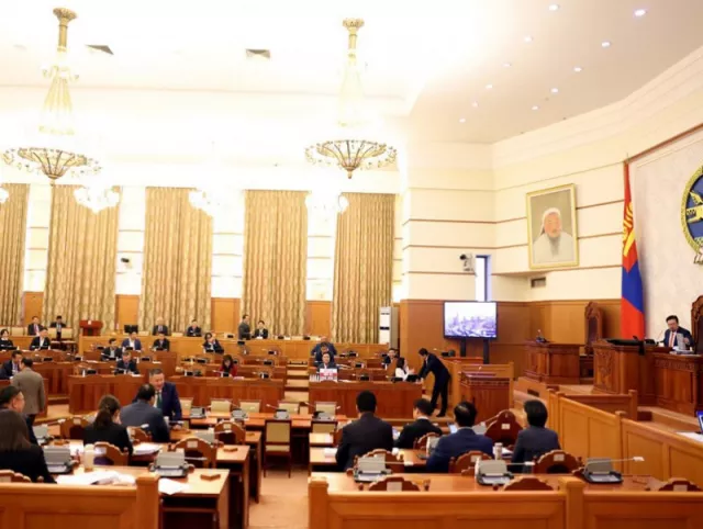 Энэ долоо хоногт чуулганы нэгдсэн хуралдаанаар