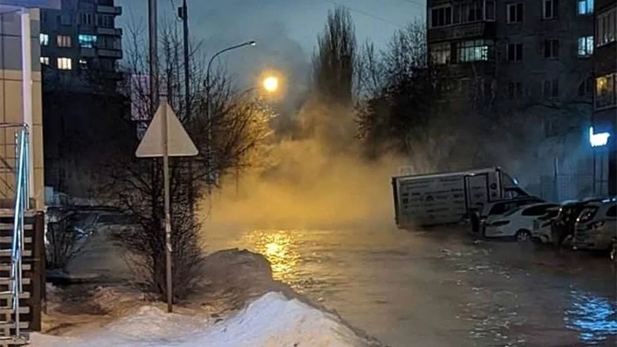 Новосибирск хотод дулааны шугам хагарснаас 100 гаруй орон сууц халаалтгүй болов