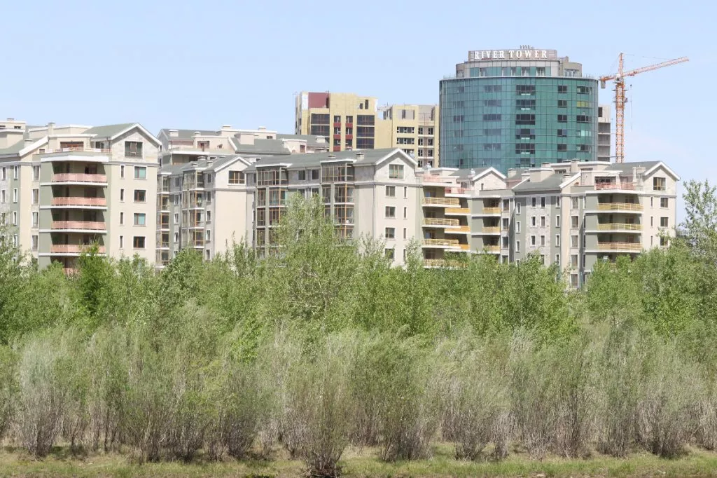 Туулын эргийг айлуудад биш аялагч нарт зориулъя
