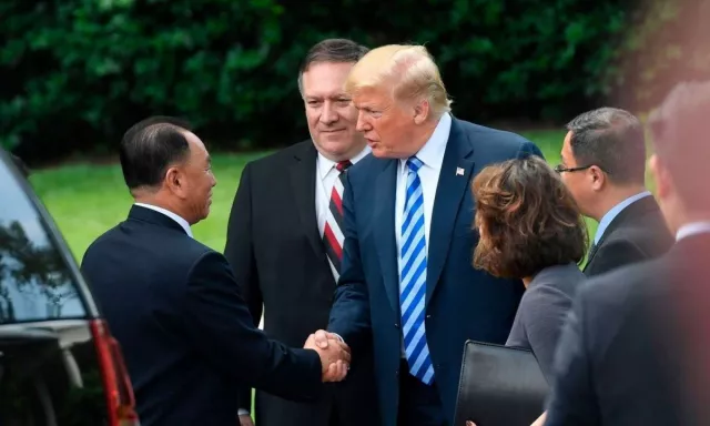 Хойд Солонгосын генералыг хүлээж авсныхаа дараа Трамп "уулзалт хугацаандаа болно" гэж зарлалаа