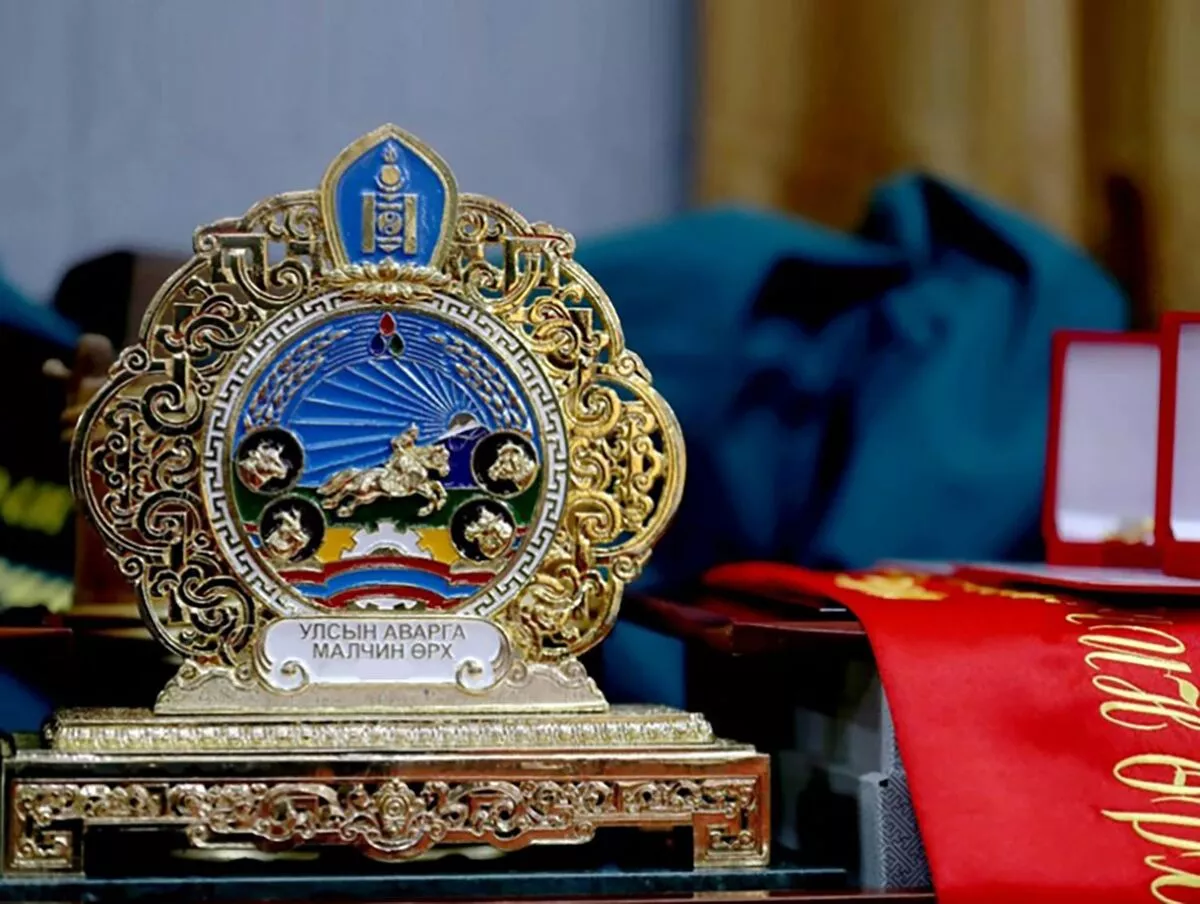 Луу жилийн босгон дээр тодорсон улсын аваргууд