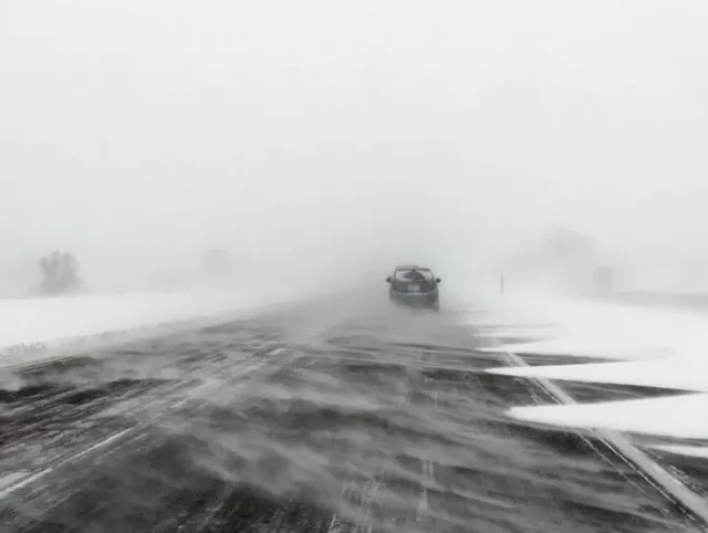 Ойрын өдрүүдэд ихэнх нутгаар цас орж, цасан шуурга шуурна