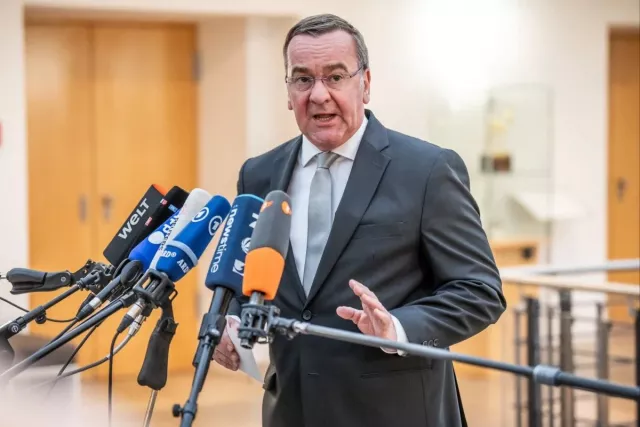 Германы тал Украинтай холбоотой ярианы бичлэгийг задалсан нь “тогтворгүй байдал” үүсгэх гэсэн Путиний оролдлого гэв