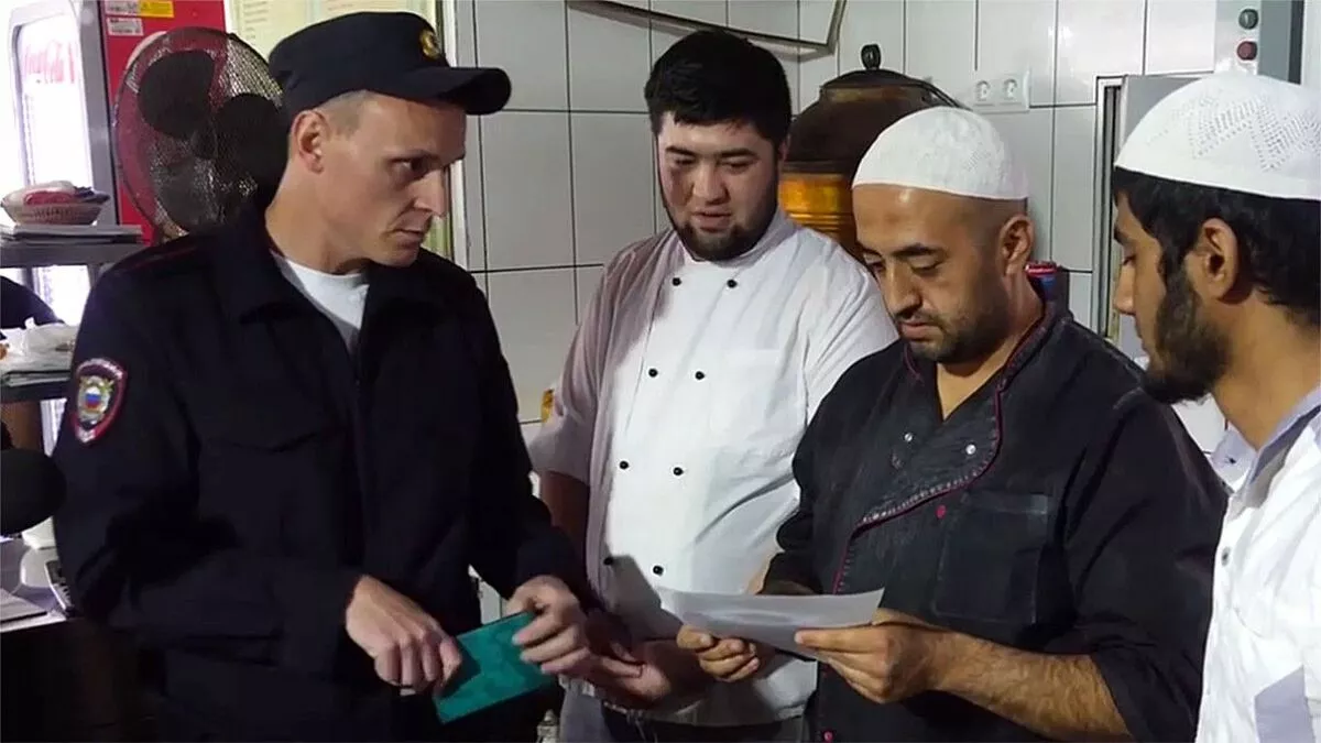 Москвагийн халдлагын дараа Орос даяар гадаадын цагаачдыг үзэн ядах үзэгдэл нэмэгджээ