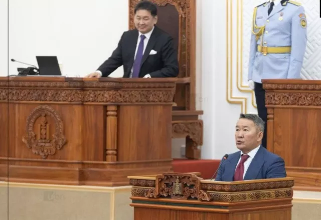 Хоёр Ерөнхийлөгчийн “харц“-ны цаадах...