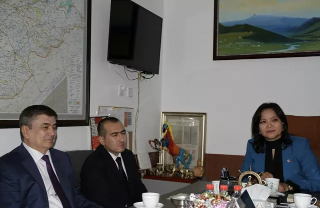 БҮГД НАЙРАМДАХ УЗБЕКИСТАН УЛСЫН МАЛ ЭМНЭЛГИЙН АЛБАНЫ ТӨЛӨӨЛӨГЧИД МОНГОЛ УЛСАД АЖИЛЛАЖ БАЙНА