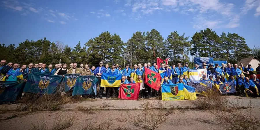 Орос, Украины олзлогдсон цэргүүдийг солилцжээ