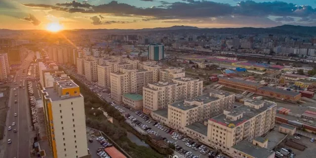 Улаанбаатарт 27 хэм дулаан