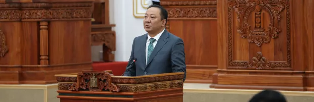 Уяач, “уурхайчин” гишүүн Д.Батбаяр