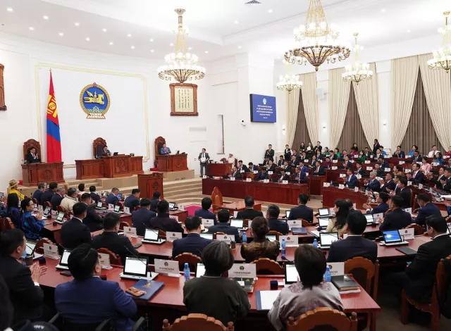 Төрөөс төрсөн тэрбумтнууд бол илчлэгдээгүй л болохоос биш гэмт хэрэгтнүүд
