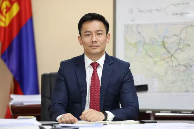 О.Батнайрамдал: Оюу толгойг Монголын хөрөнгийн бирж дээр нээлттэй компани болгох шаардлагатай