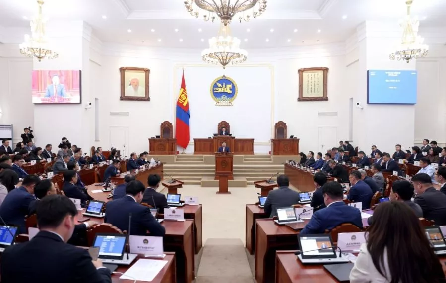 Г.Занданшатарын Засгийн газарт хэн хэн багт