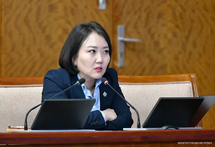 Д.Үүрийнтуяа: Улс орны хөгжлийн бодлого хүндээ суурилсан байх ёстой