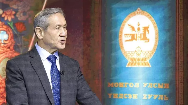 Н.Энхбаяр: Засгийн газрыг Үндсэн хуулийн бус замаар, хуйвалдааны аргаар унагахыг оролдож байна