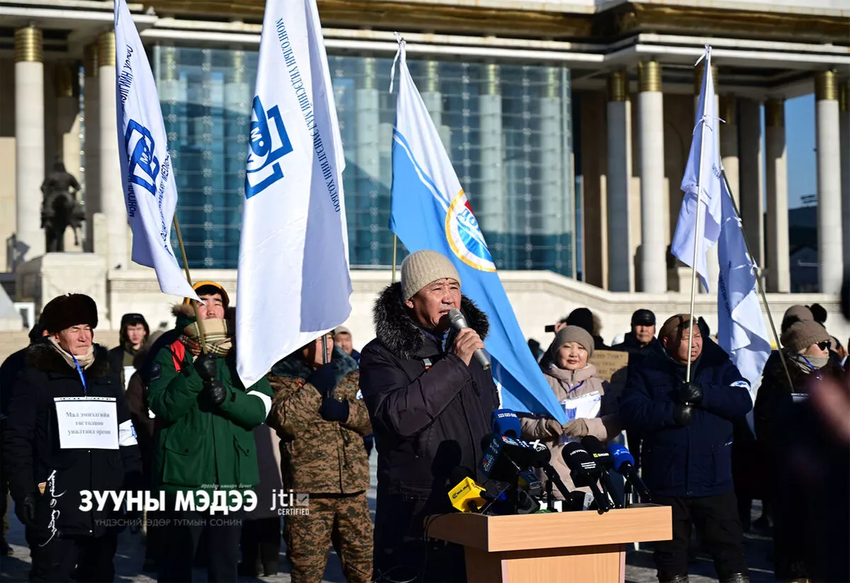 Элгээрээ хэвтэж буй Мал эмнэлгийн салбарыг бодлогоор дэмжихийг шаардав