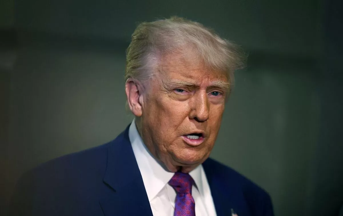 Трамп Гренландыг авах бодлоосоо ухрахгүй гэв