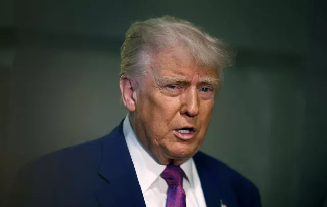 Трамп Гренландыг авах бодлоосоо ухрахгүй гэв