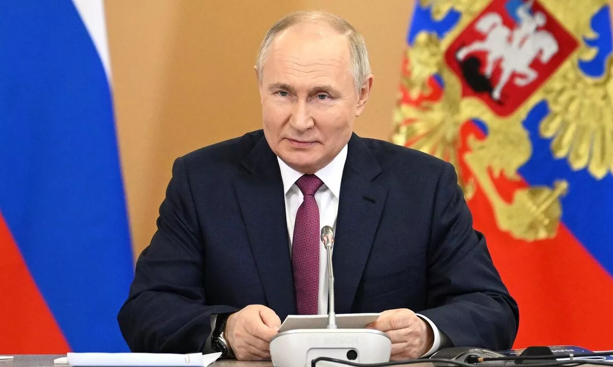 Путины ертөнц нурж эхэллээ