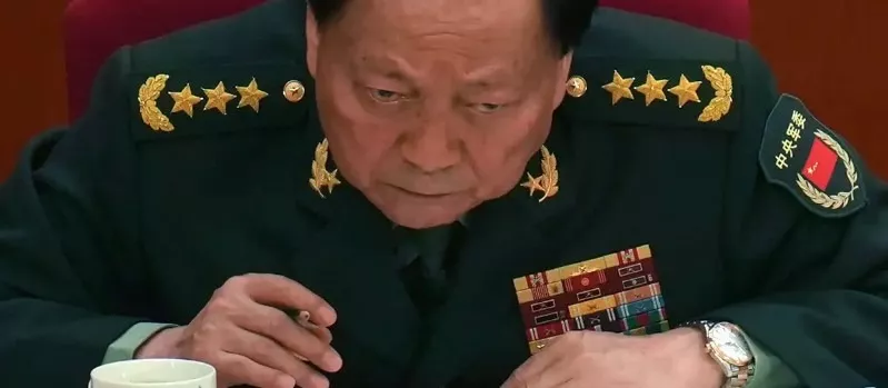 Ши Жиньпин цэргийн эрх мэдлийг гартаа төвлөрүүлэв