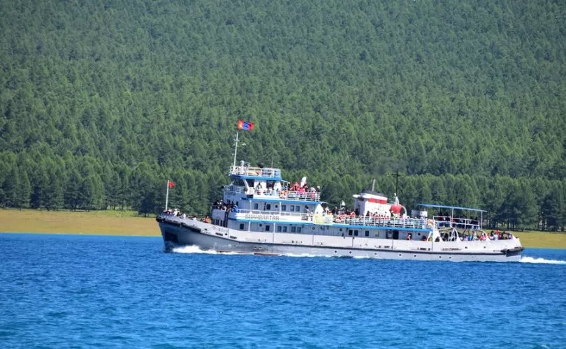 Ерөнхийлөгчийн зарлигаар Хөвсгөл нуурыг төрийн тахилгатай болголоо