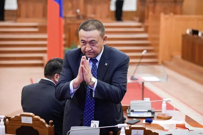 Б.Чойжилсүрэн сайдад өгсөн хугацаа дууслаа, эрчим хүчний салбар цэгцэрсэн үү