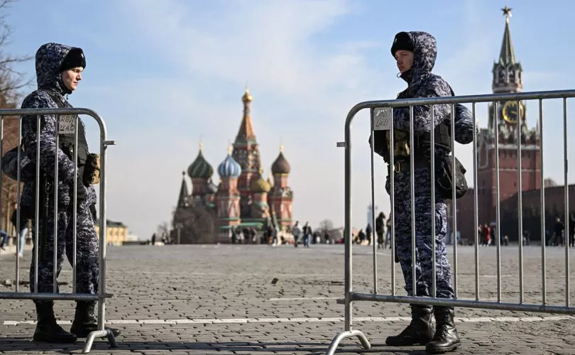 Кремлийг нөмөрсөн урвалтын давалгаа