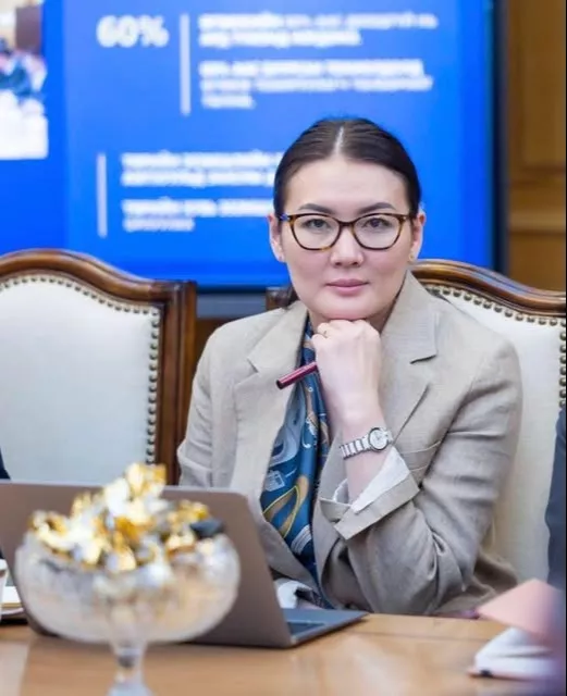 “Эрдэнэс Монгол” ХХК-ийг удирдах Д.Цолмон гэж хэн бэ?