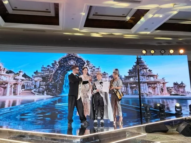 Монголын баг “Little Miss & Mister Universe 2026”-д амжилттай оролцож, Зоригтхүүгийн Чингүүн “Super Grand Prix” шагнал хүртэж ялагчийн титмээ зүүж чадлаа