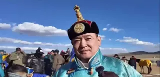 Х.Бат-Эрдэнэ хоёр тэрбумаар морь авч “тансаглаад” татвар төлөгчид 74 тэрбумын зээлийнх нь хохирлыг төлсөөр байх уу?