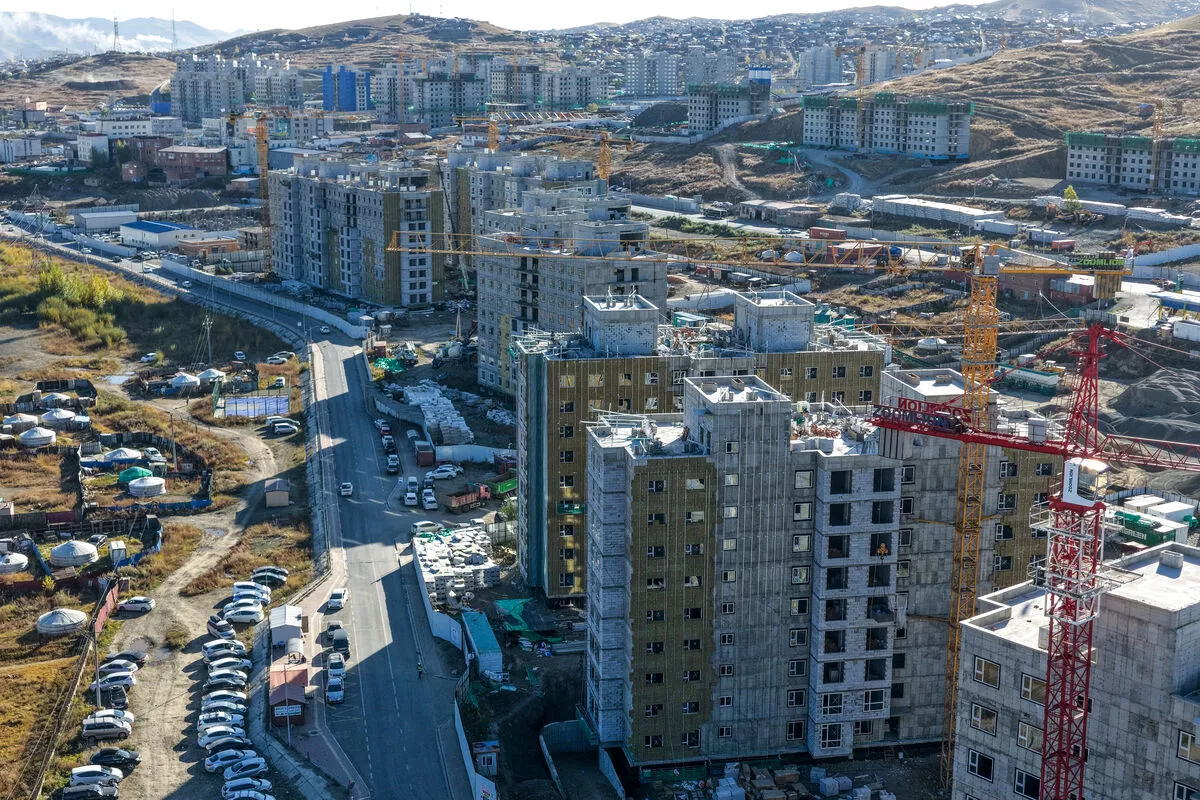 Барилгын салбарт 30 жилийн түүхэнд өрнөөгүй бүтээн байгуулалт “Сэлбэ ухаалаг хот” халаалтаа авна