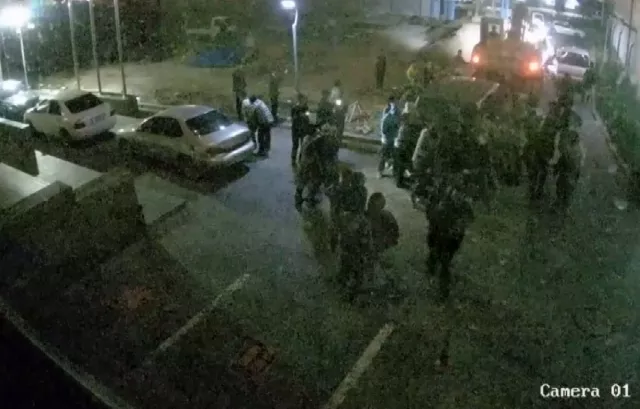 Худалдаа Хөгжлийн Банкны шөнийн цагаар хийсэн, хууль бус ажиллагаанд 70 орчим залуус, бөхчүүд оролцжээ