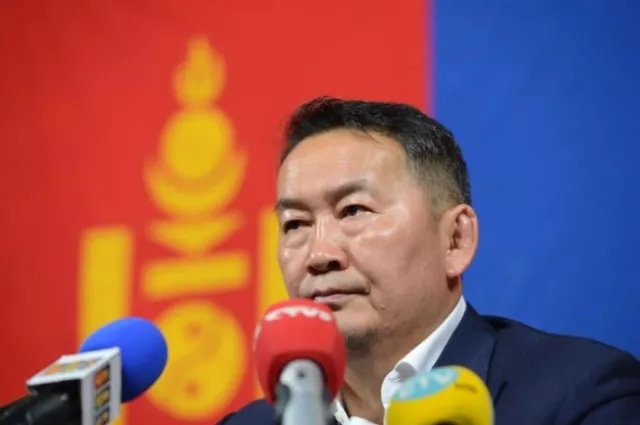 Ерөнхийлөгч Х.Баттулга: “60 тэрбумын” хэргийг шийдвэрлэхгүй байгаагаас дарга нар нэгнийгээ хөнөөсөн хэрэг гарсан" гэв