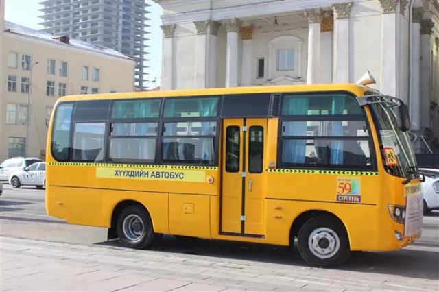 Сургуулийн нэг автобус 25-29 автомашиныг орлоно