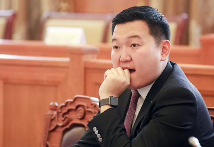 УИХ-ын гишүүн Н.Учрал "Засгийн газрыг унагаах" хүсэлтэй сөрөг хүчнийхэнтэй нийлсэн үү?