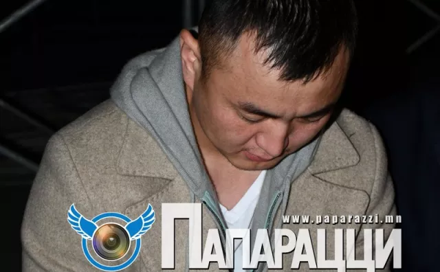 Дуучин С.Зоригт утсаа маажаад сөхөөгүй ч ДУНД ХУРУУГ мартсангүй