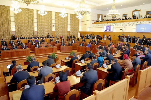 Намрын чуулганаар хэлэлцэх хуулиуд