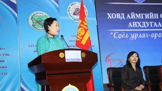 БСШУС-ын сайд Ц.Цогзолмаа Ховд аймагт ажиллаж байна