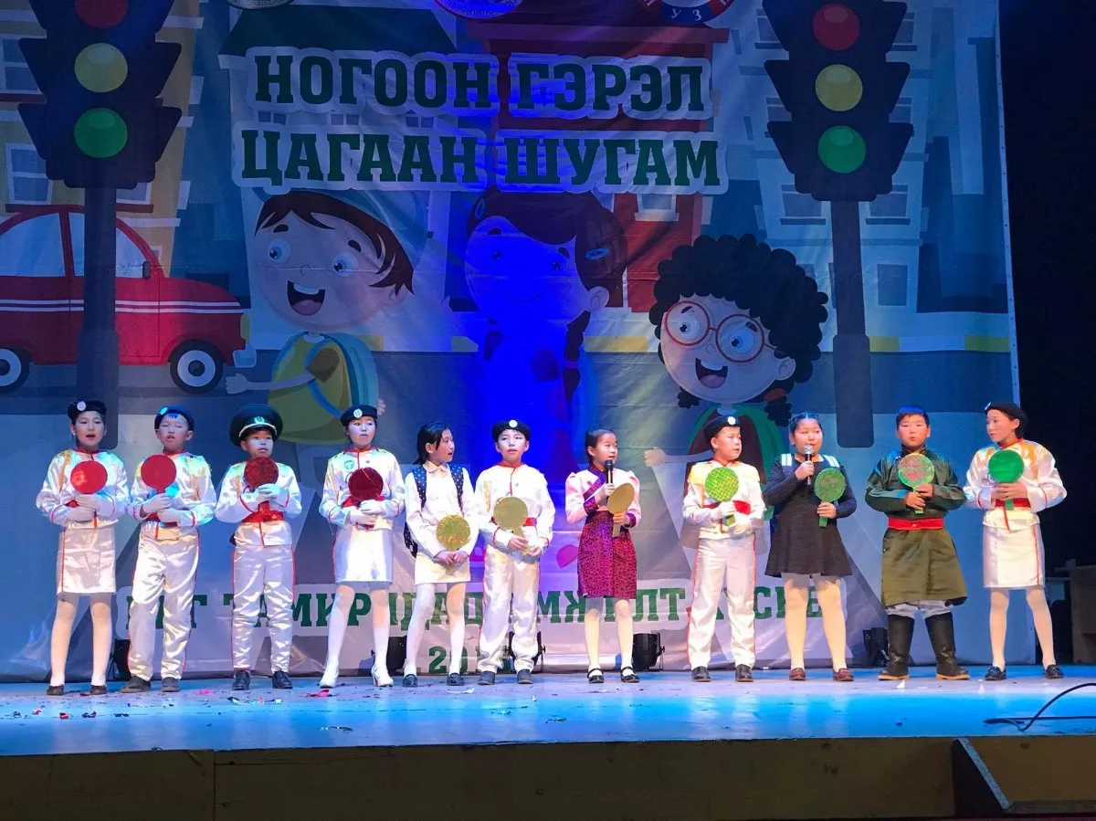 Баянзүрх дүүргийн ‘’Ногоон гэрэл цагаан шугам-2018’’-ийн шилдгүүд тодров