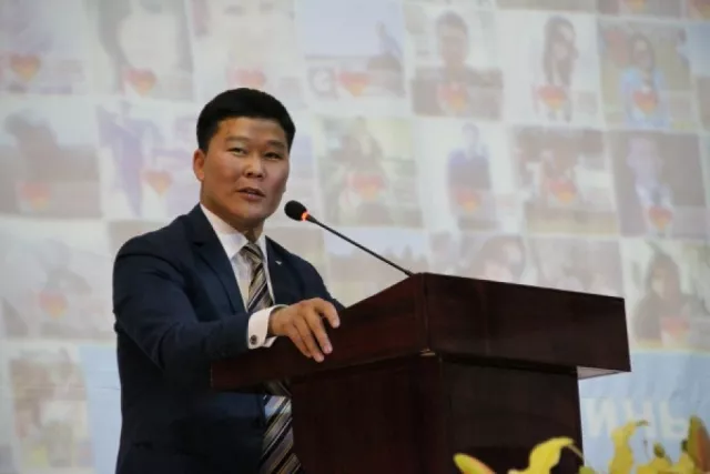 Д.Гантулгыг "мөнгө өгөхгүй бол хүчиндүүлсэн гэнэ шүү" гэж шантаажилжээ