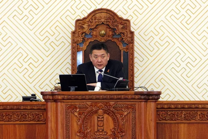 М.Энхболд: Богино зайн улстөрөө боливол яасан юм бэ? Л.Оюун-Эрдэнээ 