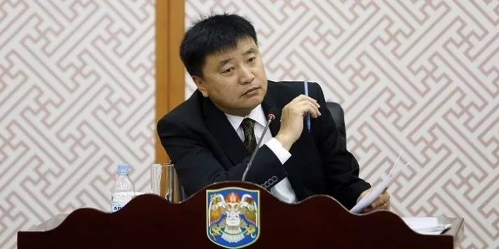 Су-г явууллаа, суудлыг нь хэн авах вэ?