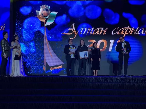 Алтан сарнай 2018 оны тэргүүн наадам өнгө төрхөө өөрчилж шинэчлэгджээ