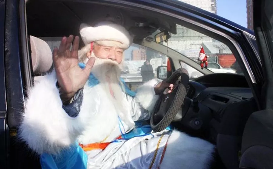 МОНГОЛ САНТА ЦОГОО ГУАЙ