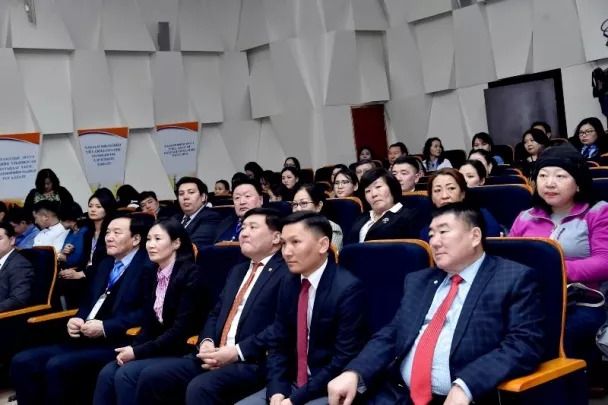 “Эрүүл аюулгүй ажлын байрыг эрхэмлэгч байгууллага-2018” болзолт уралдааны шилдгүүдэд шагнал гардуулна