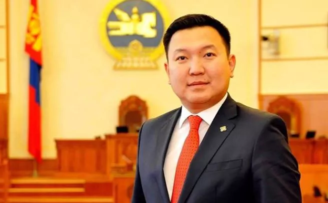 Тавин сая төгрөгийн эзнээр Н.Учрал гишүүн тодров уу