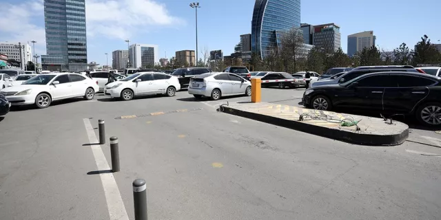 Сүхбаатарын талбайн авто зогсоолын харуулын постыг буулгажээ